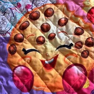 Shopkins (3) piece twin bedding ensemble…(1) flat (1) fitted (1) sham